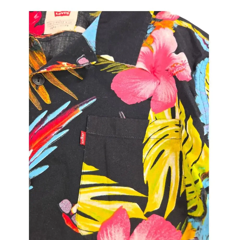 Levi's | Tropical Themed Parrots & Cocktails Shirt | Size Medium